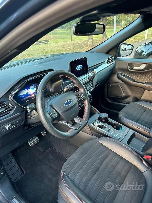 Usata Ford Kuga ST-Line X 120 CV (88 kW) 2020 Blu/azzurro SUV