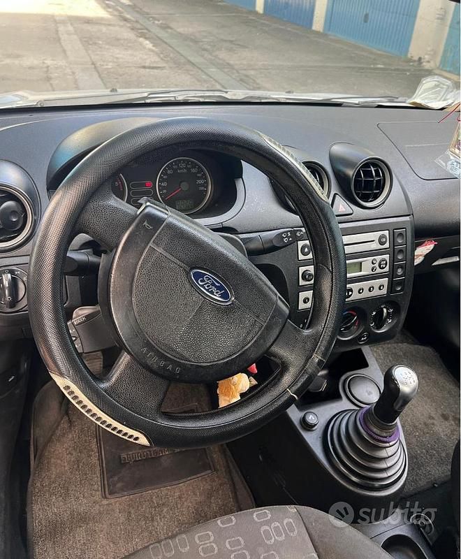 Usata Ford Fiesta 2005 Utilitaria