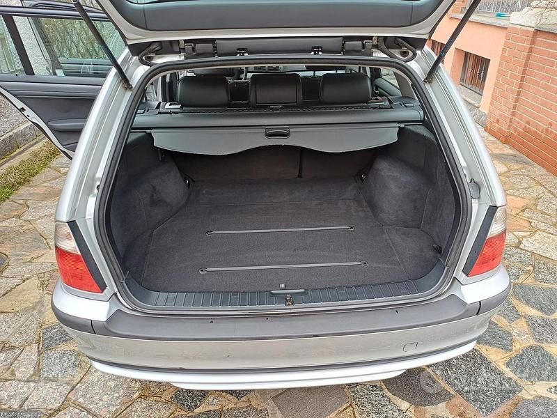Usata BMW 320 150 CV (110 kW) 2001 Grigio Station wagon