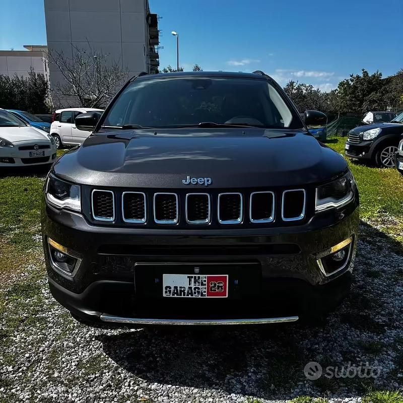 Usata Jeep Compass Limited 140 CV (102 kW) 2017 Grigio SUV