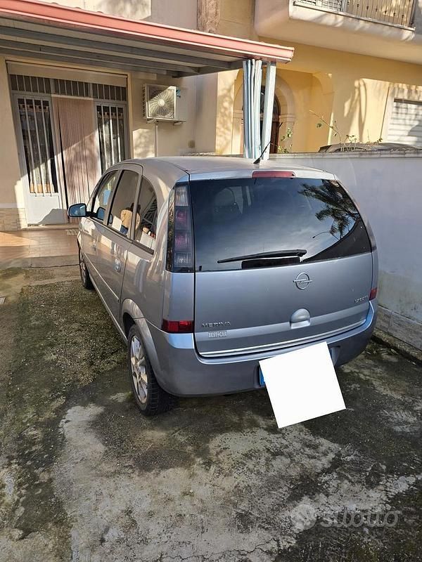 Usata Opel Meriva 110 CV (80 kW) 2008 Grigio Monovolume