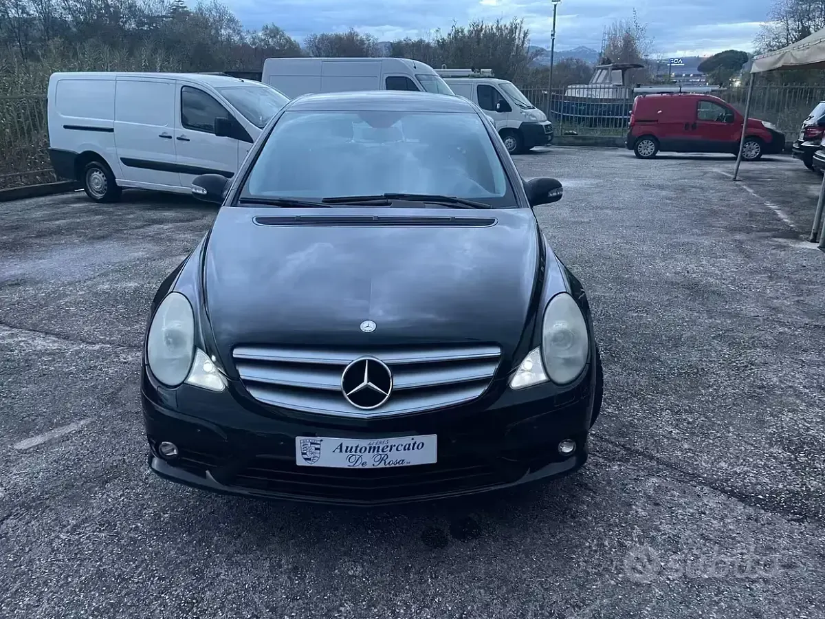 Usata Mercedes R320 224 CV (164 kW) 2008 Nero Station wagon