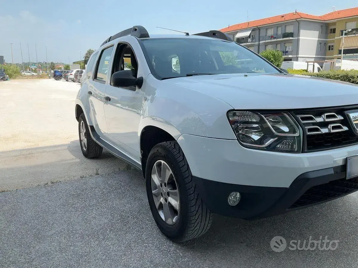Usata Dacia Duster Ambiance 114 CV (83 kW) 2017 Bianco SUV