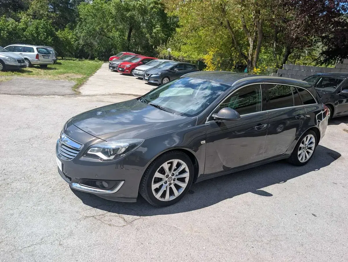 Usata Opel Insignia Cosmo 163 CV (119 kW) 2013 Grigio Station wagon