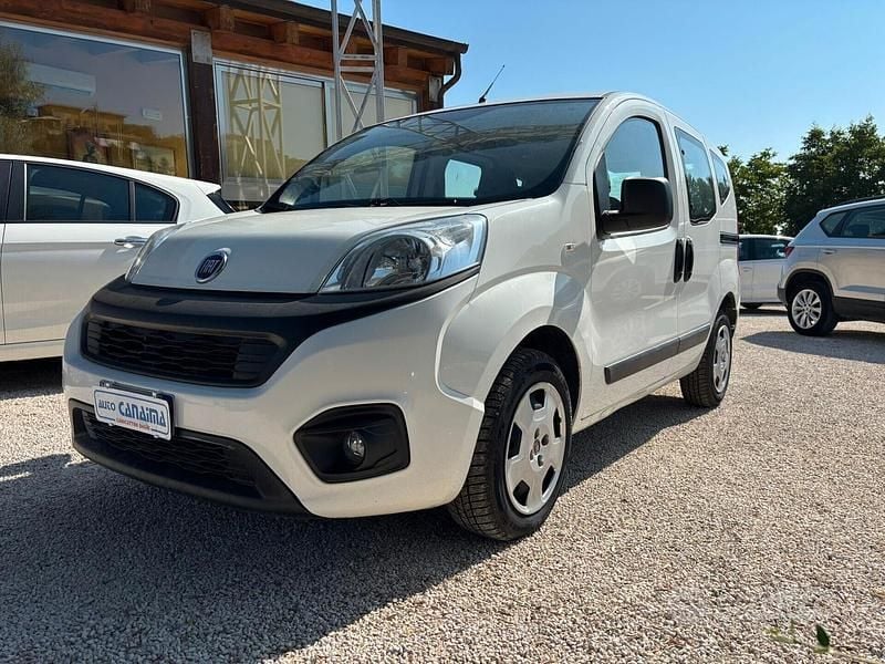 Occasion Fiat Qubo Trekking 80 ch (58 kW) 2019 Blanc Monospace