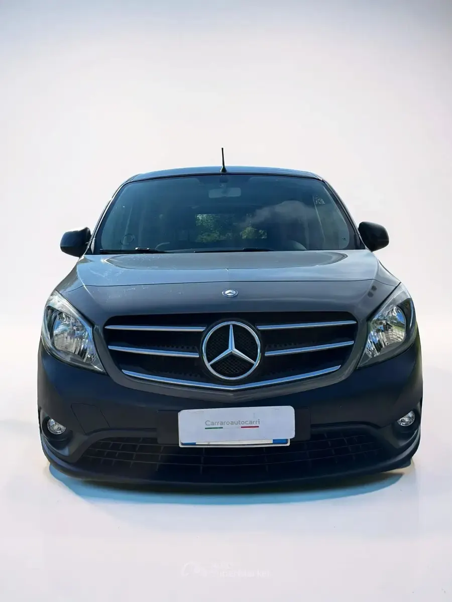Käytetty Mercedes Citan 109 90 HP (66 kW) 2017 Harmaa Farmari