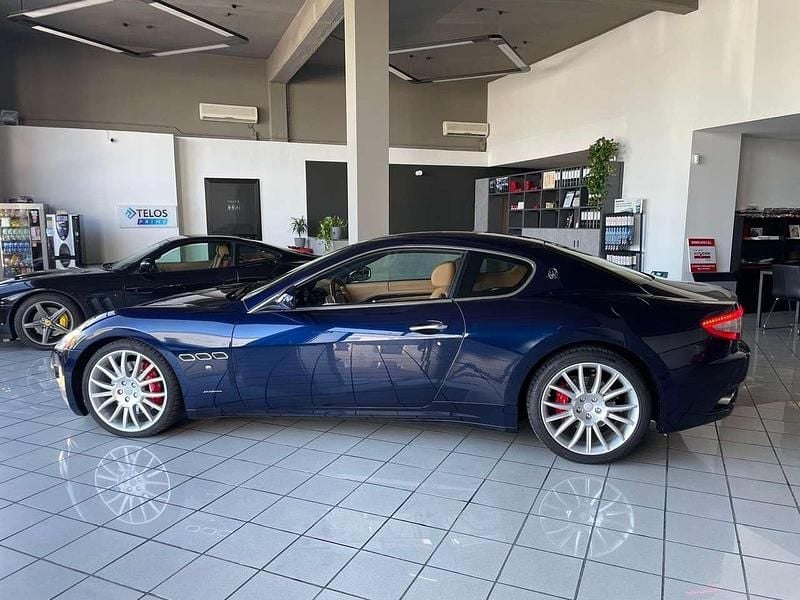 Usata Maserati Granturismo 450 CV (330 kW) 2010 Blu/azzurro Coupé