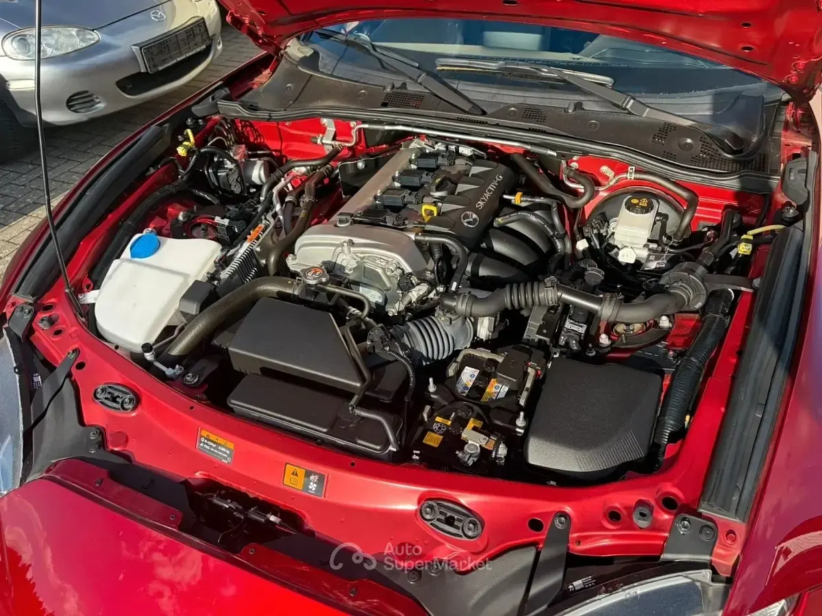 Usata Mazda MX5 184 CV (135 kW) 2023 Rosso Cabrio