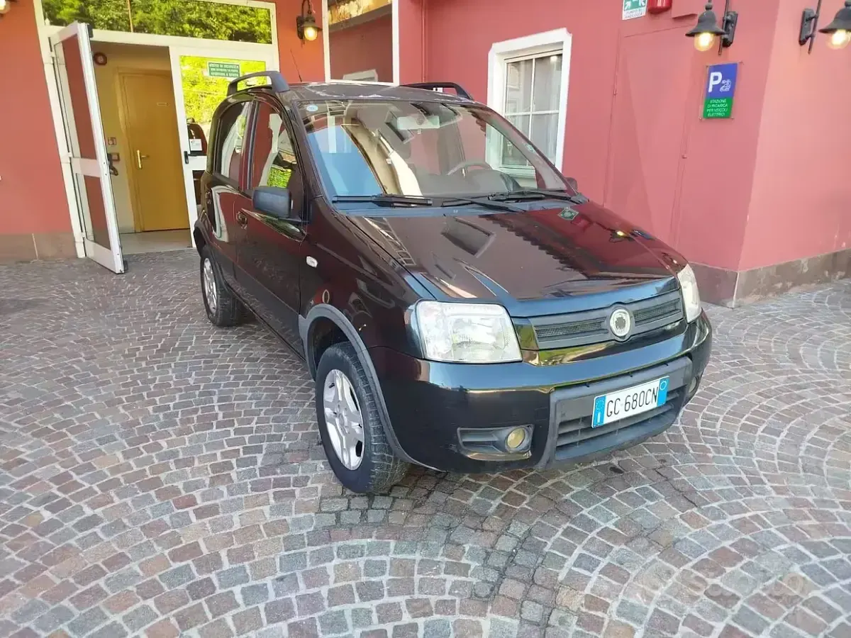 Usata Fiat Panda 4x4 60 CV (44 kW) 2005 Utilitaria