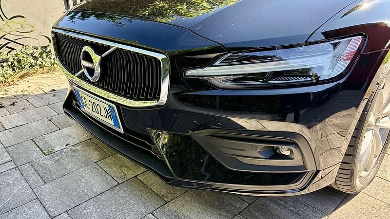 Usata Volvo V60 Business Edition 150 CV (110 kW) 2020 Station wagon