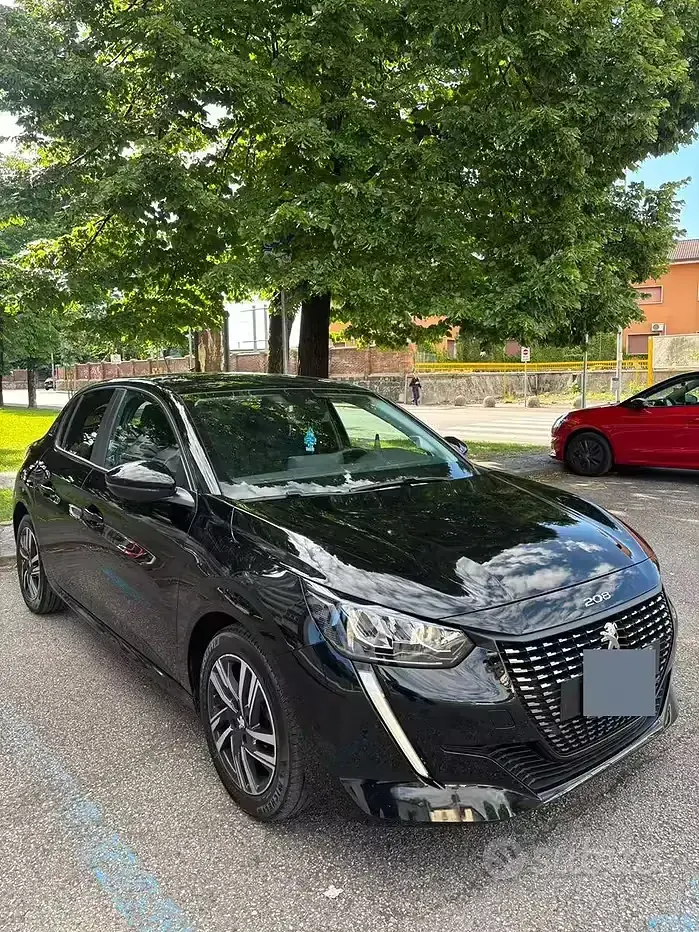 Usata Peugeot 208 75 CV (55 kW) 2023 Utilitaria