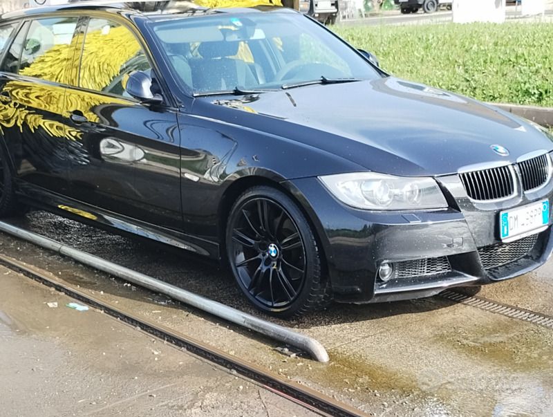 Nero Usata 2007 BMW 320 Station wagon | 4500 € (Buon prezzo) - Immagine 1/1
