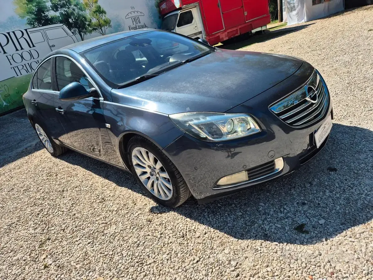 Usata Opel Insignia Cosmo 160 CV (117 kW) 2010 Grigio Berlina