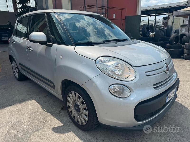 Usata Fiat 500L Lounge 85 CV (62 kW) 2014 Argento Monovolume