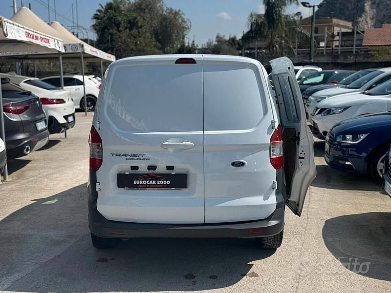 Usata Ford Transit Connect 119 CV (87 kW) 2017 Bianco Monovolume