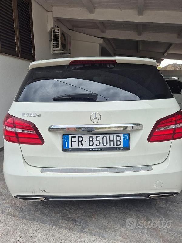 Usata Mercedes B180 95 CV (69 kW) 2018 Bianco Monovolume