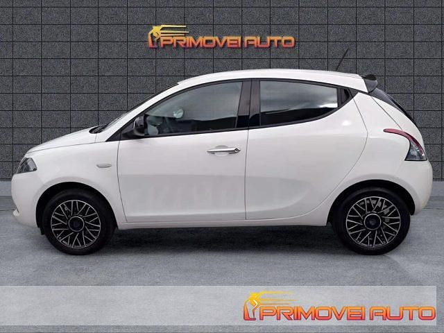 Usata Lancia Ypsilon S 69 CV (50 kW) 2024 Bianco Utilitaria