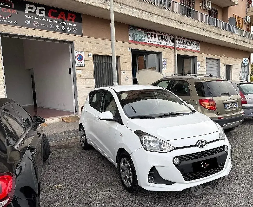 Usata Hyundai i10 Style 66 CV (48 kW) 2017 Bianco Utilitaria