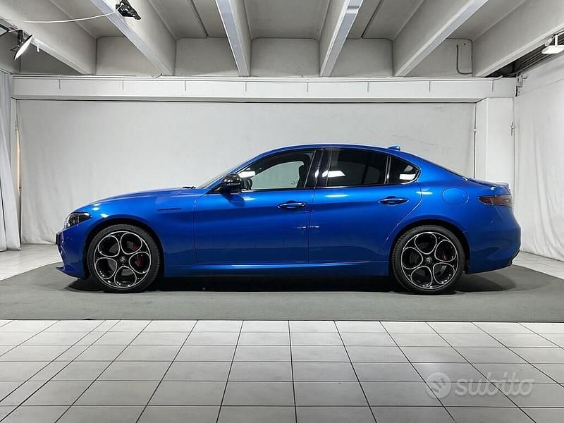 Usata Alfa Romeo Giulia Competizione 211 CV (155 kW) 2023 Blu Berlina