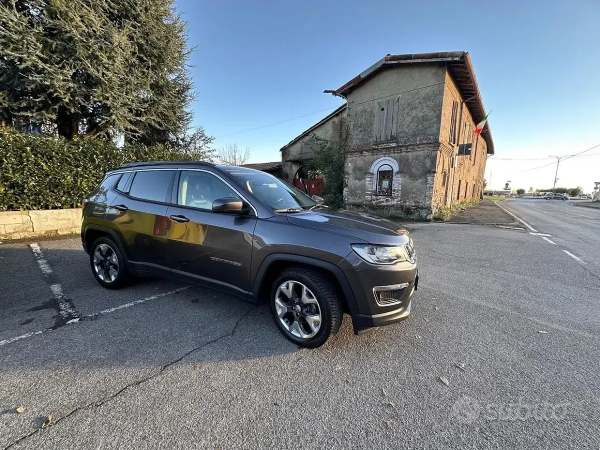 Usata Jeep Compass 120 CV (88 kW) 2019 Grigio SUV