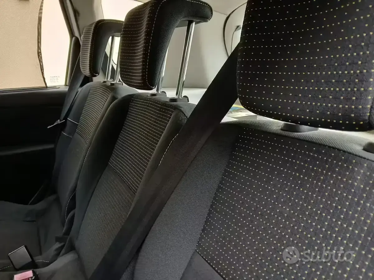 Usata Renault Scenic E-Tech 110 CV (80 kW) 2010 Grigio Monovolume