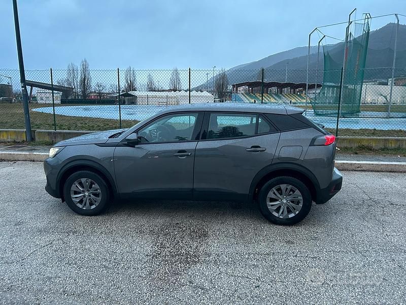 Usata Peugeot 2008 Allure 100 CV (73 kW) 2021 Grigio SUV