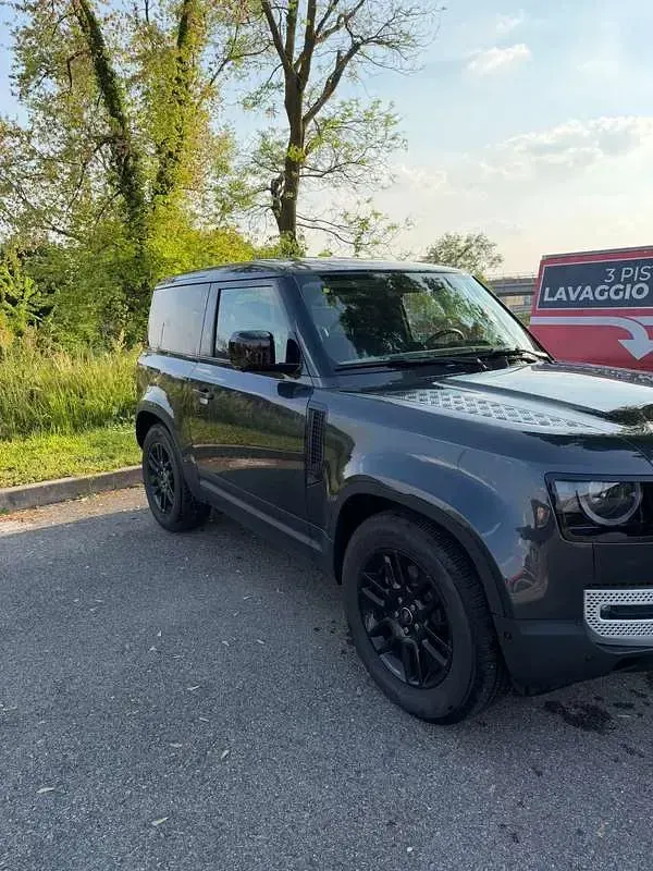 Usata Land Rover Defender SE Dynamic 200 CV (147 kW) 2025 SUV
