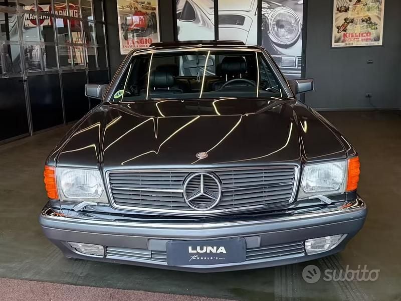 Usata Mercedes 560 299 CV (219 kW) 1992 Grigio Coupé