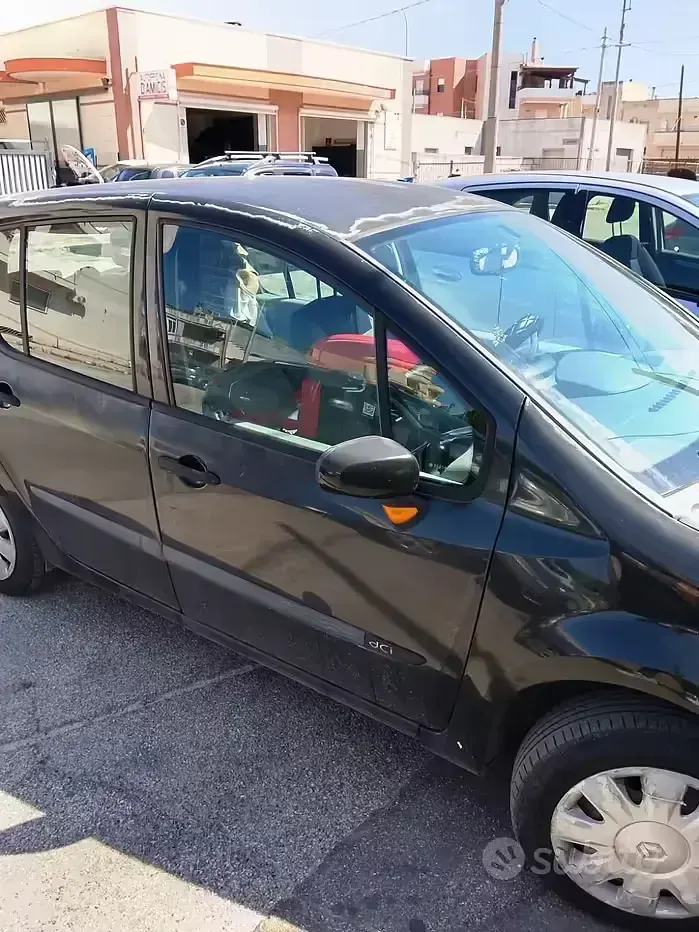 Usata Renault Modus 68 CV (50 kW) 2006 Monovolume