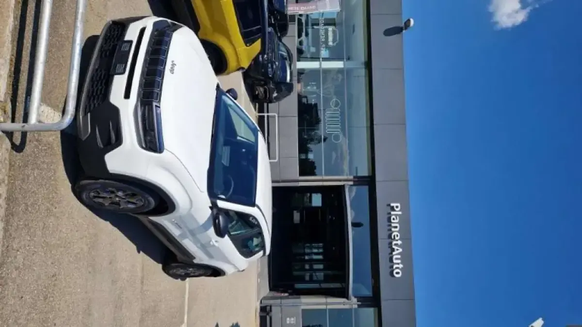 Nuova Jeep Avenger Longitude 101 CV (74 kW) 2025 Bianco SUV