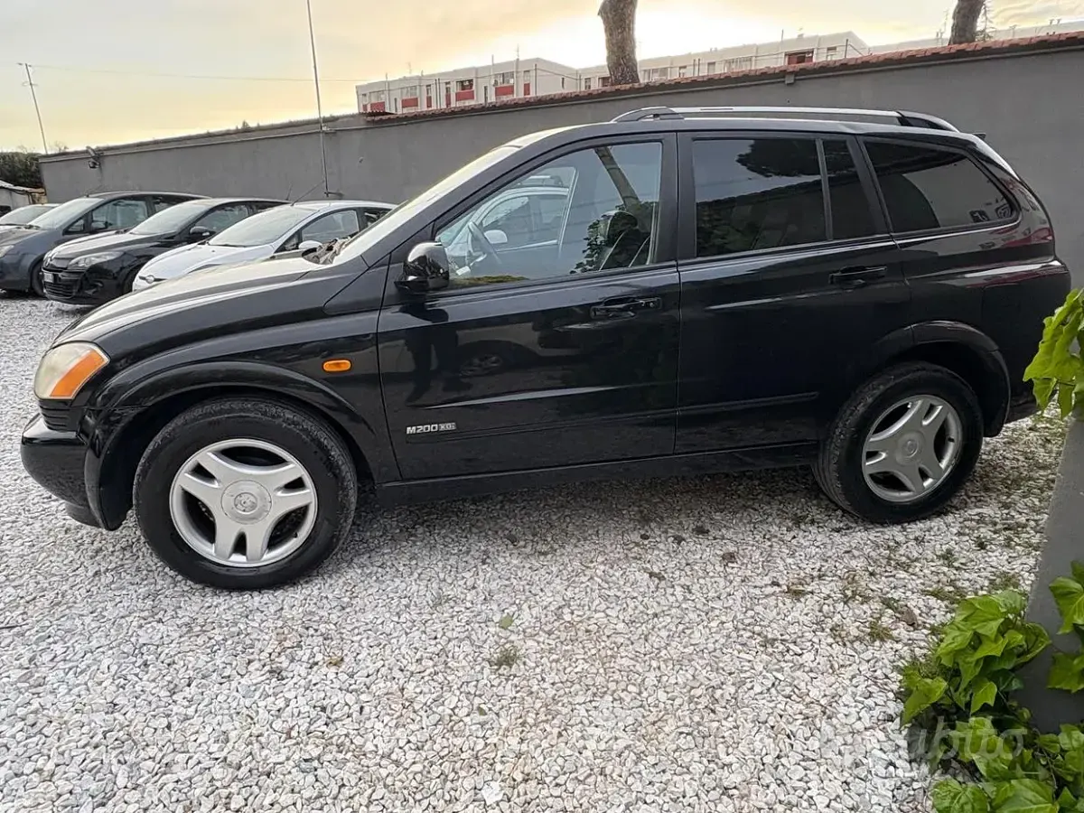 Usata SsangYong Kyron 141 CV (103 kW) 2008 Nero SUV
