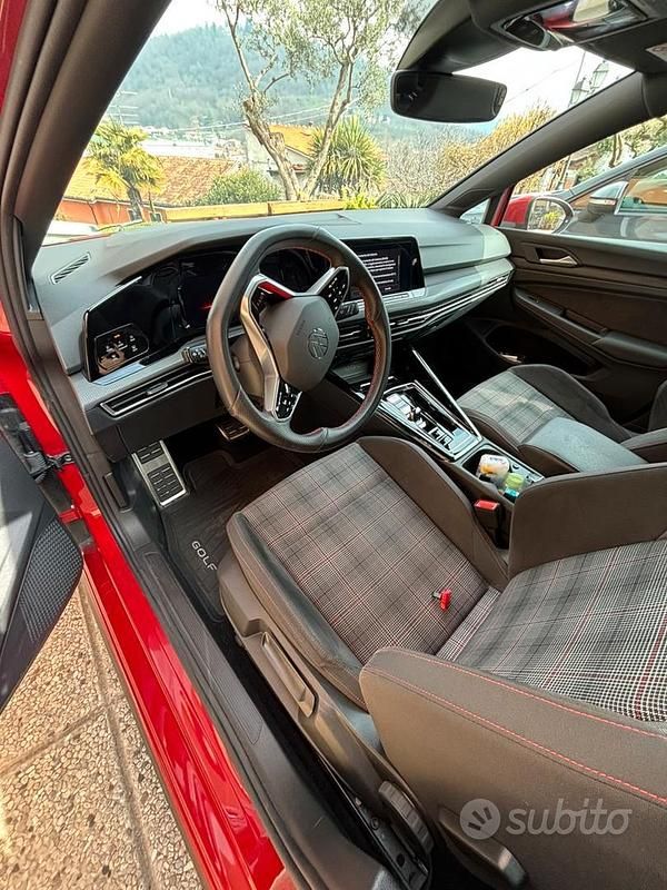 Usata VW Golf VIII GTI 245 CV (180 kW) 2024 Rosso Berlina