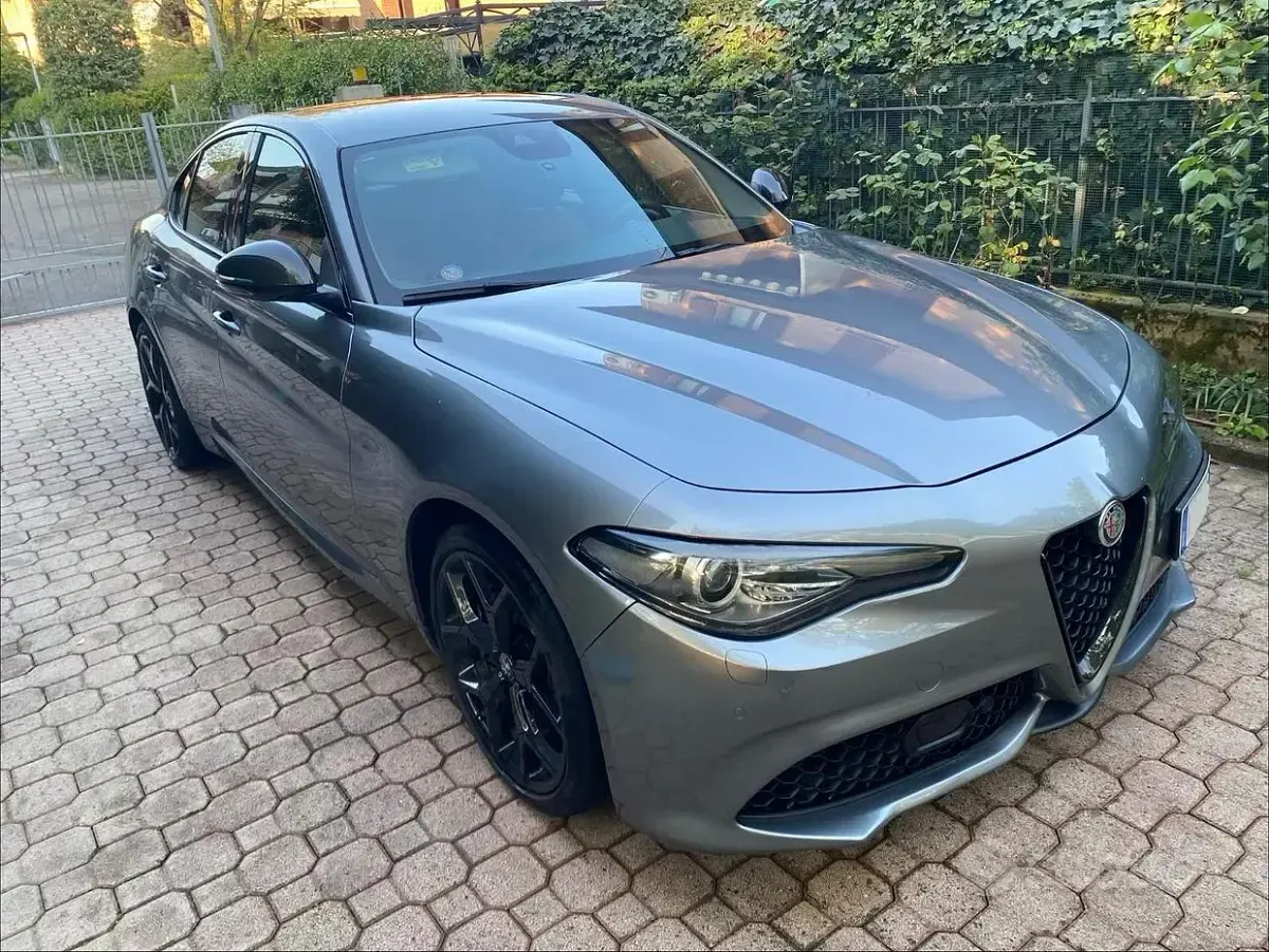 Usata Alfa Romeo Giulia Tech Edition 190 CV (139 kW) 2019 Grigio Berlina