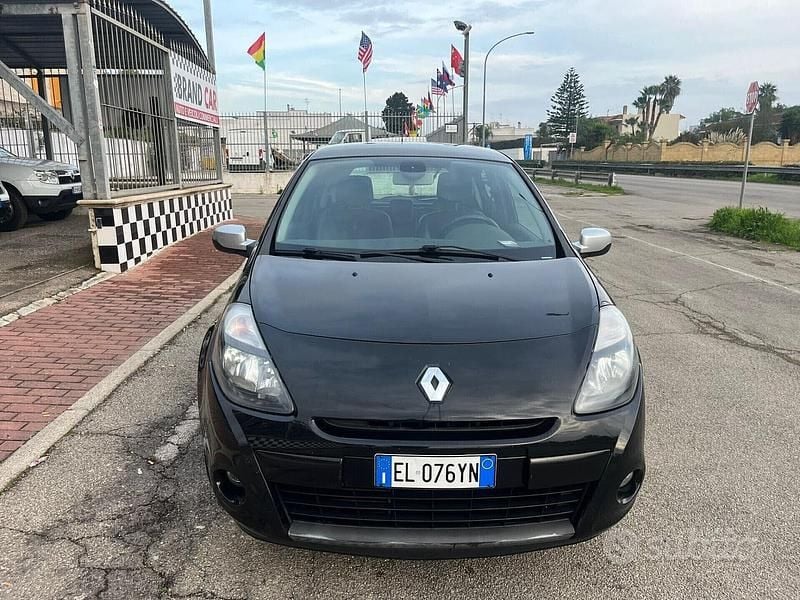 Usata Renault Clio IV 89 CV (65 kW) 2012 Nero Berlina