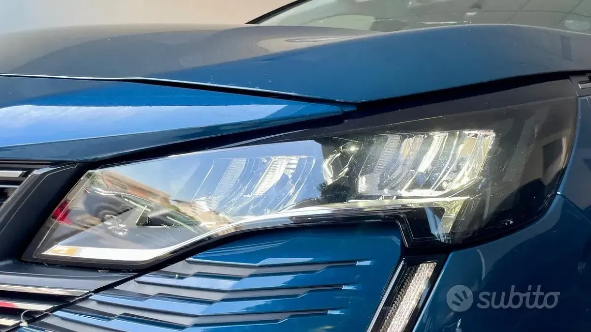 Usata Peugeot 3008 Business-Line 131 CV (96 kW) 2021 Blu/azzurro SUV