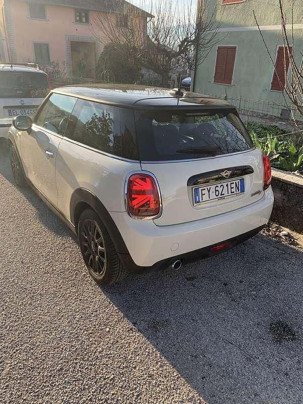 Usata Mini Cooper D 116 CV (85 kW) 2019 Utilitaria