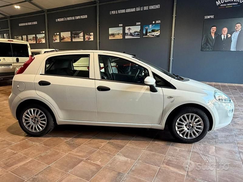 Usata Fiat Punto 95 CV (69 kW) 2017 Bianco Utilitaria