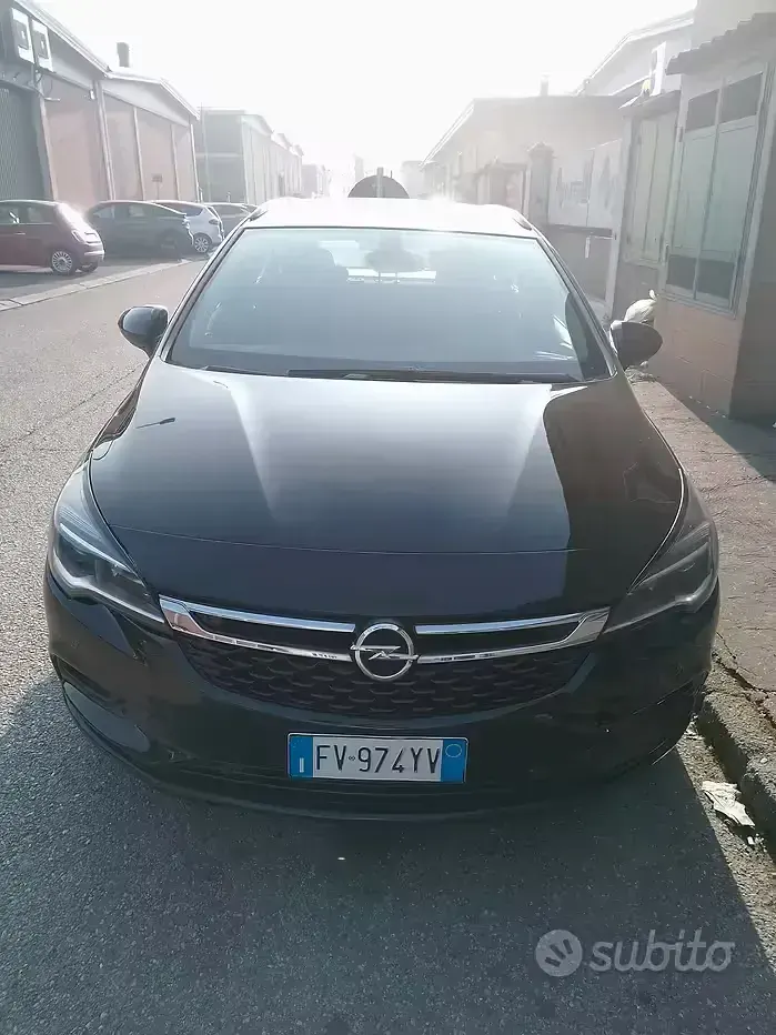 Usata Opel Astra 110 CV (80 kW) 2019 Nero Station wagon