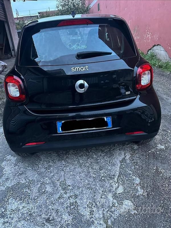 Usata Smart ForFour 71 CV (52 kW) 2019 Nero Utilitaria