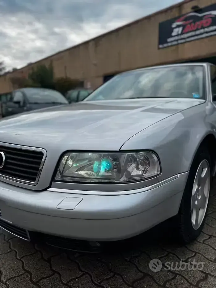 Usata Audi A8 179 CV (131 kW) 2000 Grigio Berlina