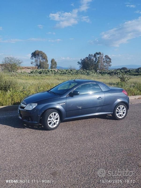 Usata Opel Tigra 69 CV (50 kW) 2006 Cabrio