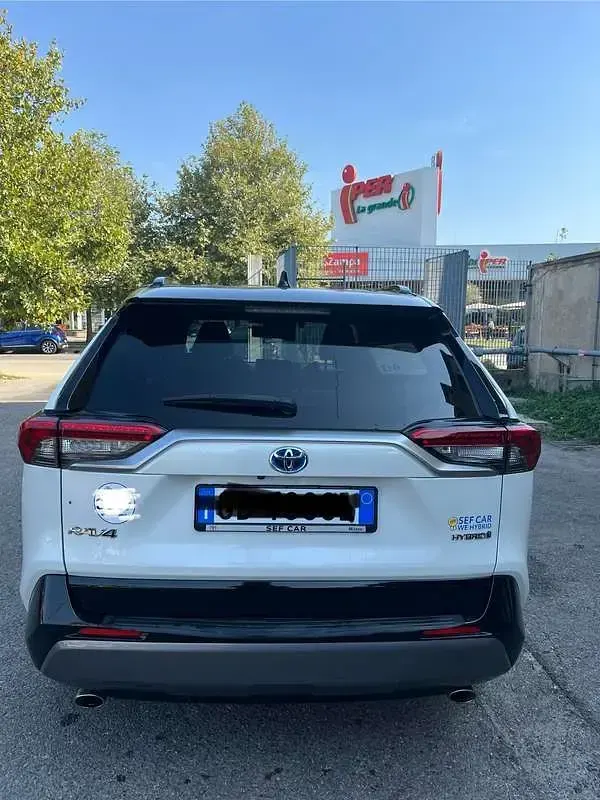 Usata Toyota RAV4 Hybrid Style 178 CV (130 kW) 2021 SUV