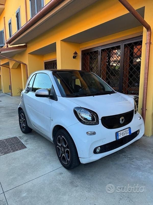 Bianco Usata 2018 Smart ForTwo Coupé Coupé | 11.000 € (Ottimo prezzo) - Immagine 1/4
