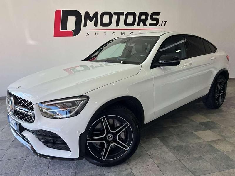 Bianco Usata 2020 Mercedes GLC220 AMG line Coupé | 34.900 € (Buon prezzo) - Immagine 1/4