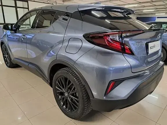 Usata Toyota C-HR Trend 122 CV (89 kW) 2022 Grigio SUV