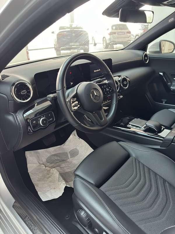 Usata Mercedes 180 116 CV (85 kW) 2020 Berlina