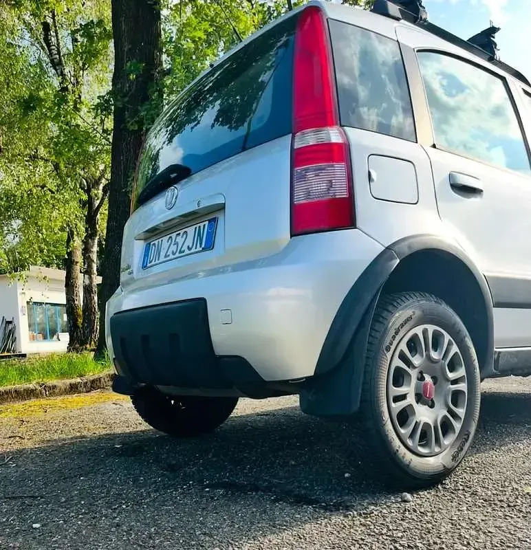 Usata Fiat Panda 4x4 Climbing 60 CV (44 kW) 2008 Argento Utilitaria