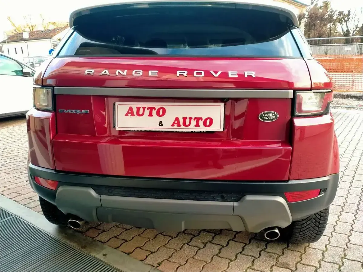 Usata Land Rover Range Rover evoque 150 CV (110 kW) 2015 Metallic red SUV