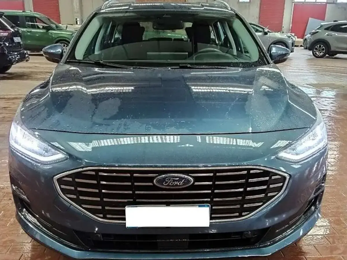 Usata Ford Focus Titanium 116 CV (85 kW) 2025 Blue metallic Station wagon