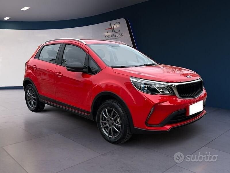 Usata EMC Wave 2 103 CV (75 kW) 2024 Rosso SUV